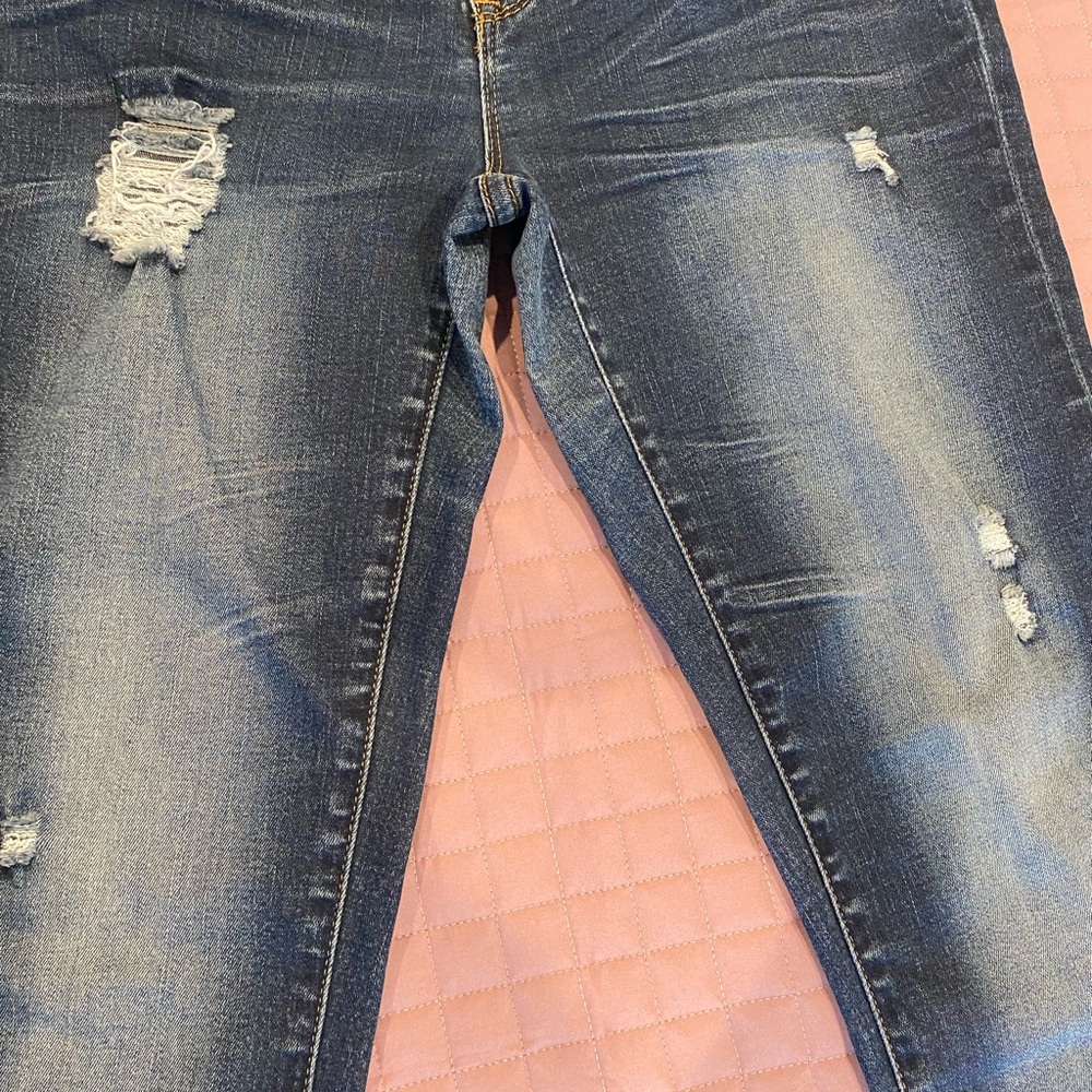 Blue Faith Jeans; Size 8; Women’s; ripped & distressed; stylish and fashionable - Picture 4 of 9